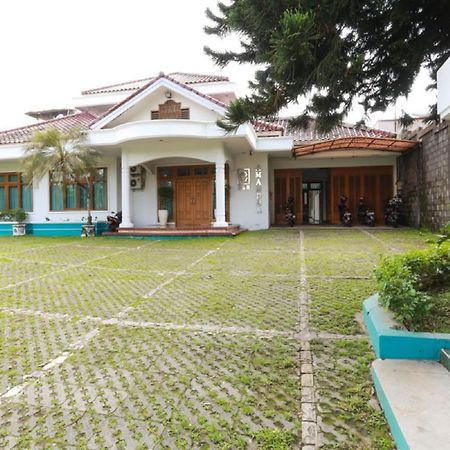 מלון Reddoorz Syariah Near Alun Alun Magelang Bayeman מראה חיצוני תמונה