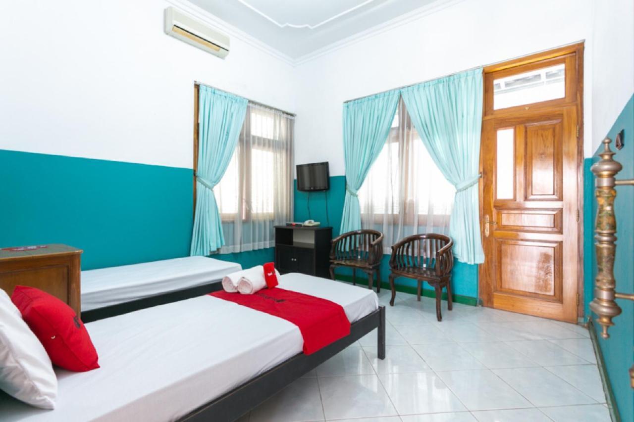 מלון Reddoorz Syariah Near Alun Alun Magelang Bayeman מראה חיצוני תמונה